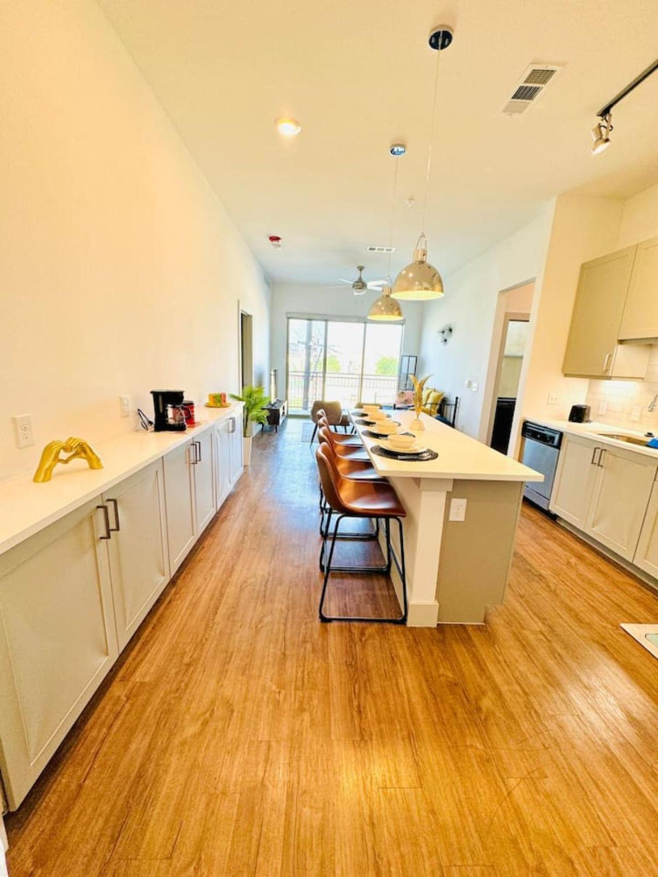 Riverwalk Serenity 2br With Free Pkg And Wi-fi