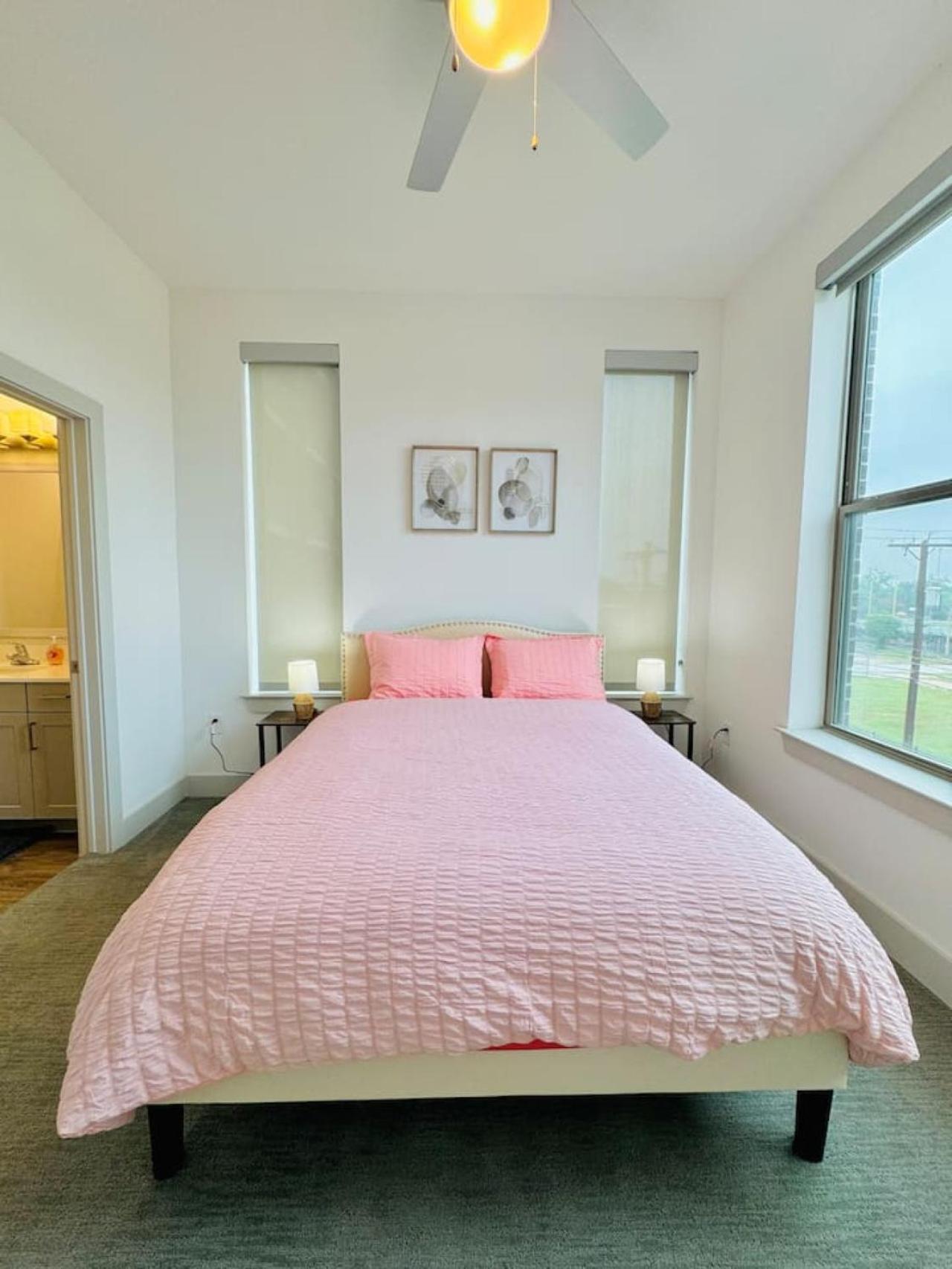 Riverwalk Serenity 2br With Free Pkg And Wi-fi Apartment San Antonio